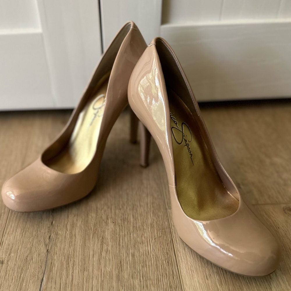 Jessica Simpson Nude Calie Pumps